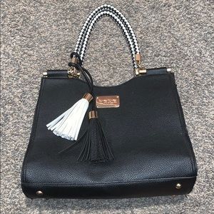 super cute purse!